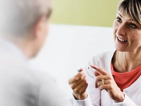 Η επικοινωνία σας σε έναν επαγγελματία ακοής